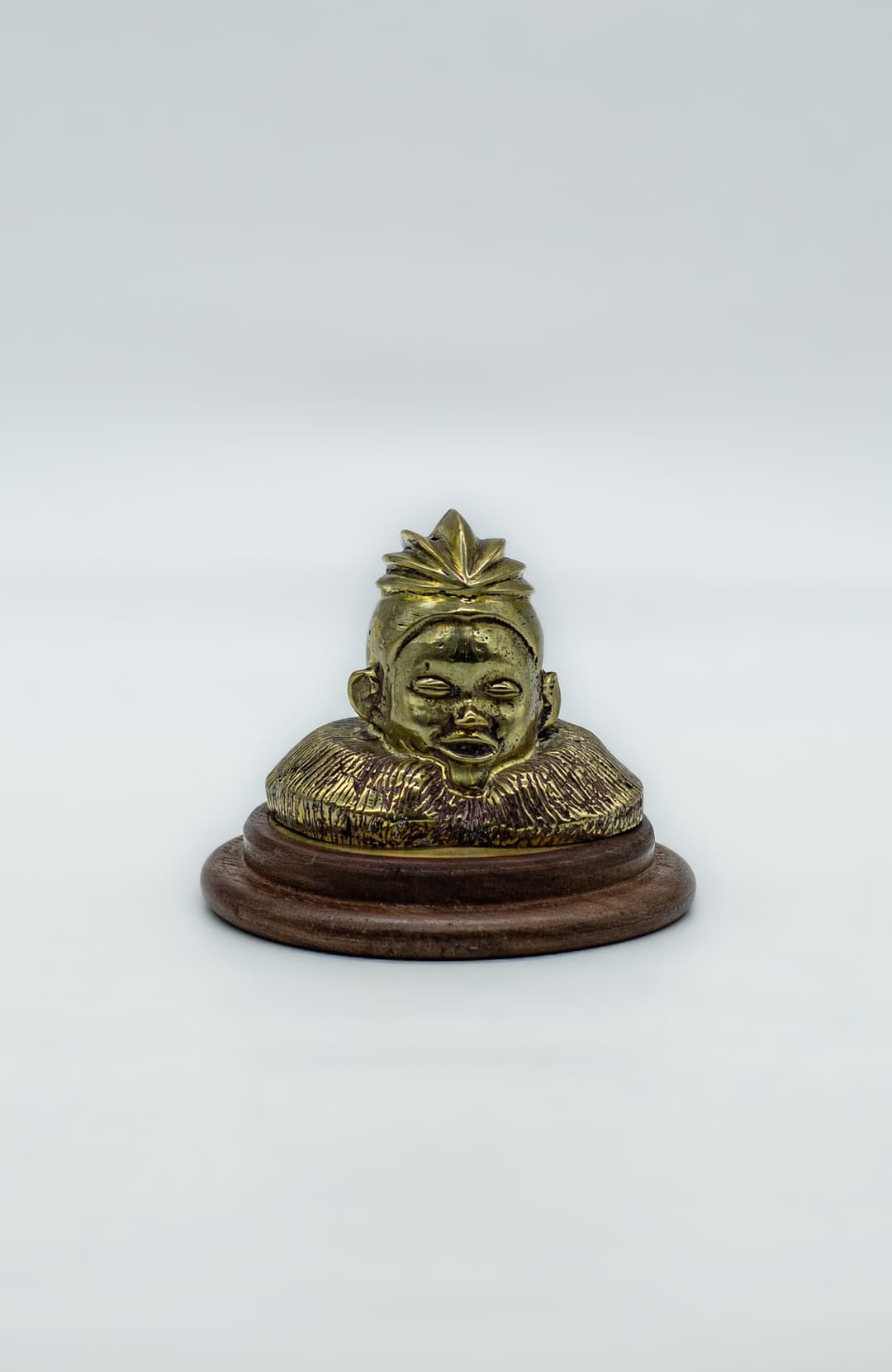 Tête en Bronze  cover image